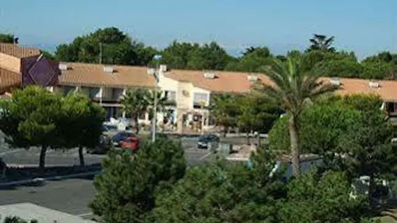 Hotel du Port | Occitanie - Pyrenees-Orientales (Doğu Pireneler) - Canet-en-Roussillon - Canet-Plage