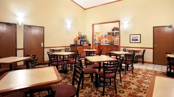 Best Western Watertown | Wisconsin - Fort Atkinson (ve civarı) - Watertown