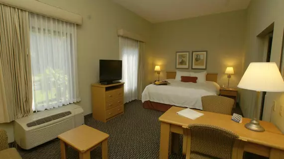 Hampton Inn & Suites San Jose Airport | Alajuela (ili) - San Jose (ve civarı) - Alajuela