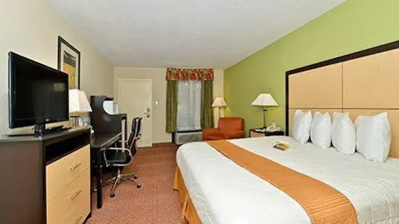 Red Roof Inn & Suites Addison | Teksas - Dallas (ve civarı) - Addison