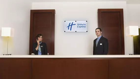 Holiday Inn Express Bahrain | Manama - Al Hoora