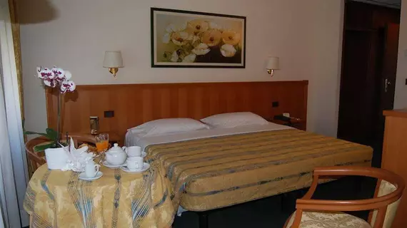 Hotel Galant | Piedmont - Turin (ve civarı) - Venaria Reale