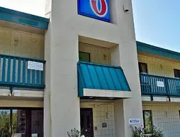 Motel 6 Bangor | Maine - Bangor (ve civarı) - Bangor