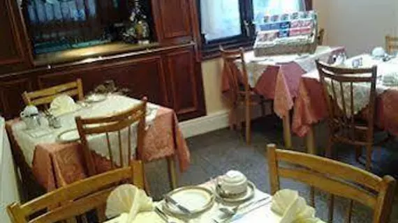 The Lyndene Guest House | Lancashire (kontluk) - Blackpool - Kuzey Sahili