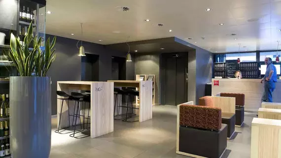 Hotel IBIS Zurich-Adliswil | Zürih Kantonu - Horgen District - Adliswil