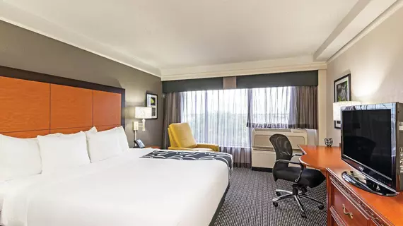 La Quinta Inn & Suites New Orleans Airport | Louisiana - New Orleans (ve civarı) - Kenner - Kenner - Louis Armstrong Uluslararası Havalimanı