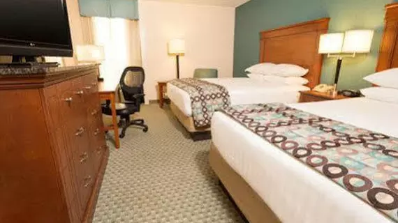 Drury Inn & Suites Houston Hobby Airport | Teksas - Houston (ve civarı) - Houston