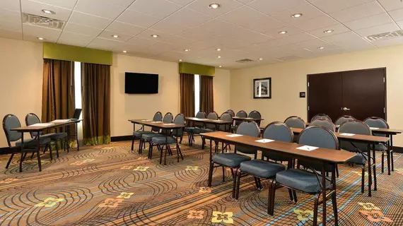 Hampton Inn & Suites Harvey | Louisiana - New Orleans (ve civarı) - Harvey