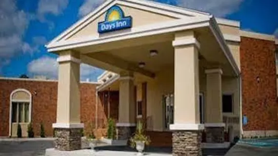 DAYS INN AND CONFERENCE CENTER - BRIDGEWATER | Nova Scotia - Lunenburg (ve civarı) - Bridgewater