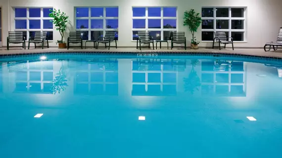 Holiday Inn Express Hotel and Suites Stevens Point | Wisconsin - Stevens Point (ve civarı) - Stevens Point