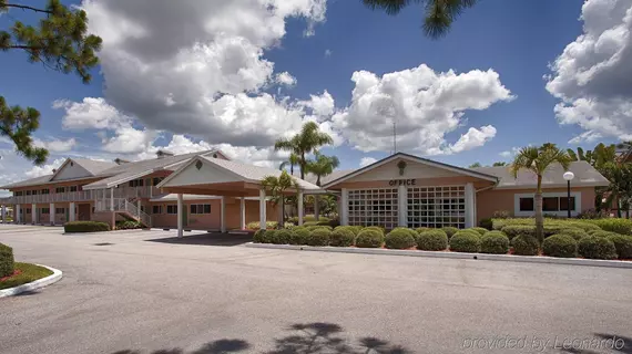 Best Western Port St. Lucie | Florida - Vero Beach (ve civarı) - Port Saint Lucie