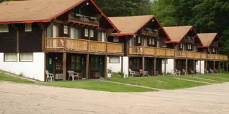 Swiss Chalets Village Inn