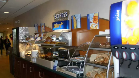 Holiday Inn Express Greensburg | Indiana - Greensburg (ve civarı) - Greensburg