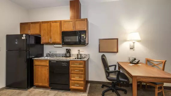 CANDLEWOOD SUITES BURLINGTON | Washington - Vernon Dağı (ve civarı) - Burlington