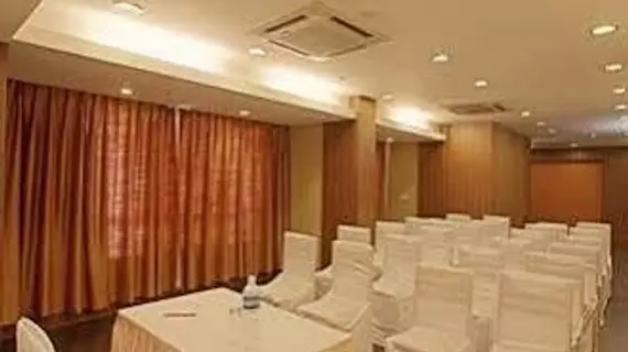 Hotel Woodland | Maharaştra - Pune Bölgesi - Pune