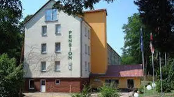 Land Gut Hotel Pension Sperling | Brandenburg Bölgesi - Dallgow-Doeberitz