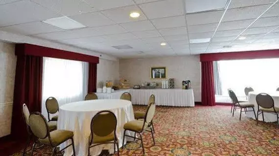 Quality Inn & Suites Laurel | Maryland - Baltimore (ve civarı) - Laurel