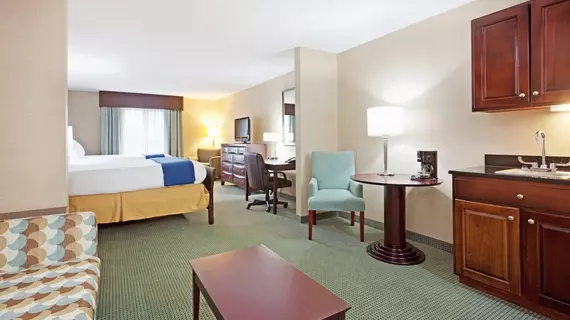 Holiday Inn Express and Suites Meriden | Connecticut - Hartford (ve civarı) - Meriden