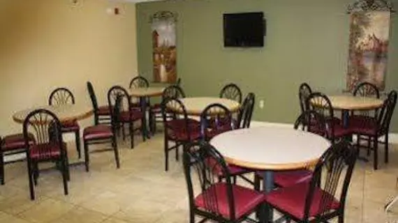 BAYMONT INN & SUITES PIGEON FO | Tennessee - Gatlinburg - Pigeon Forge (ve civarı) - Pigeon Forge