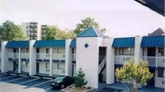 Riverwalk Inn and Suites Portsmouth | Virginia - Norfolk - Virginia Beach (ve civarı) - Portsmouth