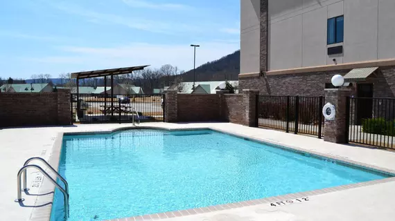 Holiday Inn Express and Suites Heber Springs | Arkansas - Heber Springs