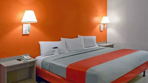 Motel 6 Hartford - Windsor Locks | Connecticut - Hartford (ve civarı) - Windsor Locks