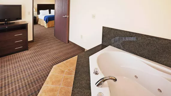 Holiday Inn Express and Suites Hotel - Pauls Valley | Oklahoma - Pauls Valley