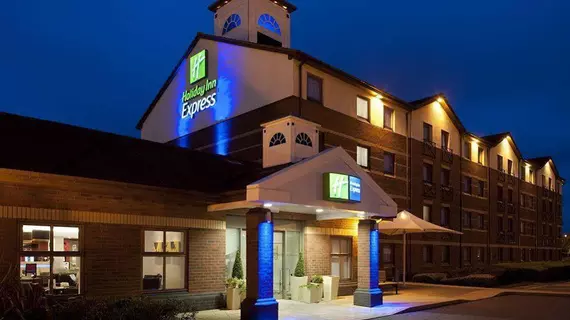 Holiday Inn Express Derby Pride Park | Derbyshire (kontluk) - Derby - Pride Park