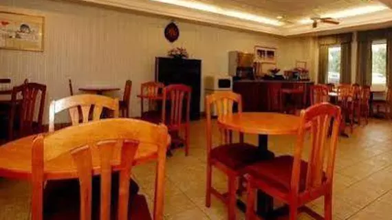 Comfort Inn & Suites Lavale | Maryland - Cumberland (ve civarı) - LaVale