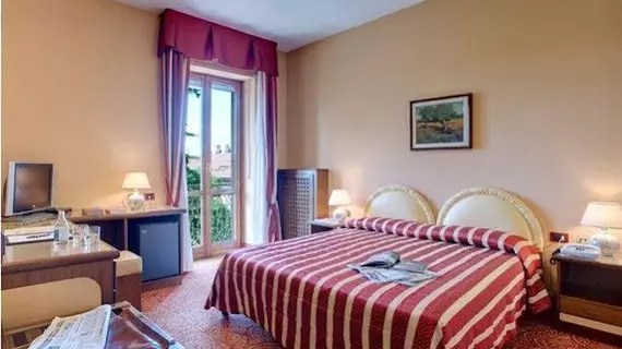 Hotel Savona | Piedmont - Cuneo (il) - Alba - Langhe and Roero