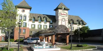 The Chateau Bloomington Hotel and Conference Center