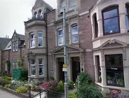 Cedar Villa Guest House - B&B | İskoçya - Scottish Highlands - Inverness - Inverness Kent Merkezi