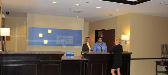 Holiday Inn Express & Suites Clinton | Oklahoma - Elk City (ve civarı) - Clinton