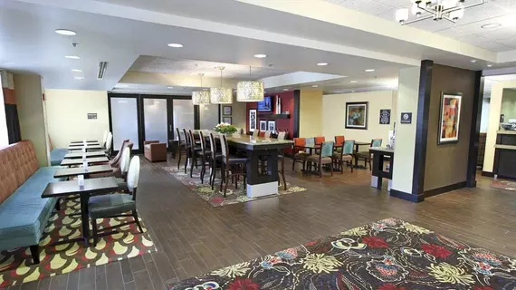 Hampton Inn Birmingham-Colonnade | Alabama