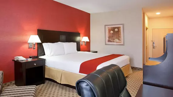 Holiday Inn Express Oakwood Village | Ohio - Cleveland (ve civarı) - Oakwood Village