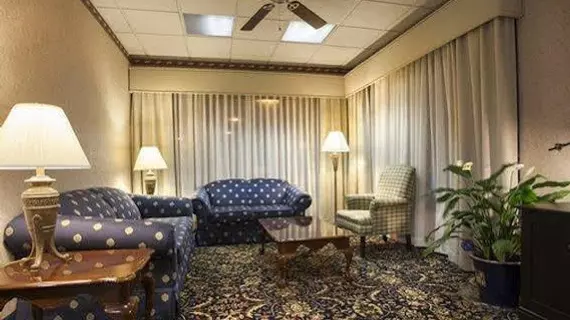 Clarion Inn Cleveland | Tennessee - Chattanooga (ve civarı) - Cleveland