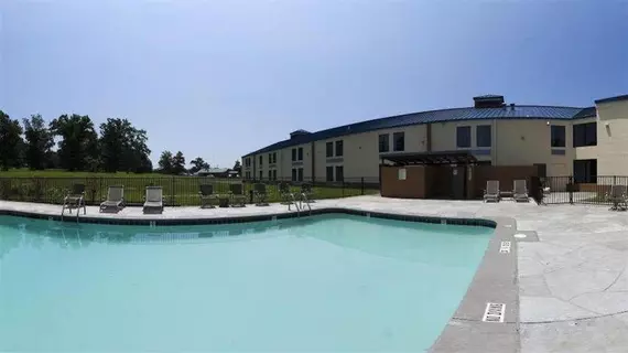 Days Inn & Suites Tahlequah | Oklahoma - Muskogee (ve civarı) - Tahlequah