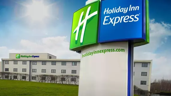 Holiday Inn Express Manchester Airport | Manchester (ve civarı) - Trafford - Altrincham