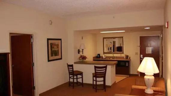 Hampton Inn Woodbridge | New Jersey - Franklin Township - Somerset (ve civarı) - Woodbridge