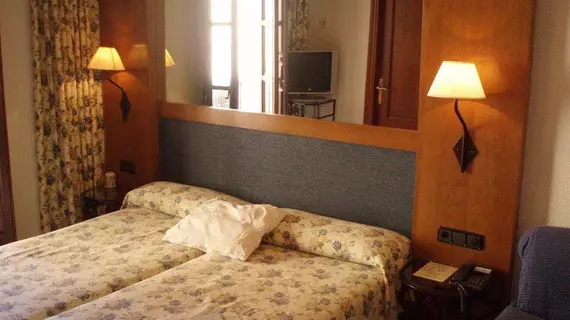 Hostal Miguel De Cervantes | Madrid Özerk Topluluğu - Madrid (ve civarı) - Alcala de Henares