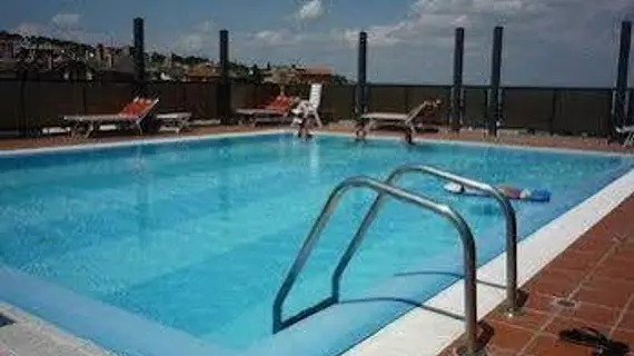 Hotel Montecarlo | Toskana - Siena (vilayet) - Chianciano Terme