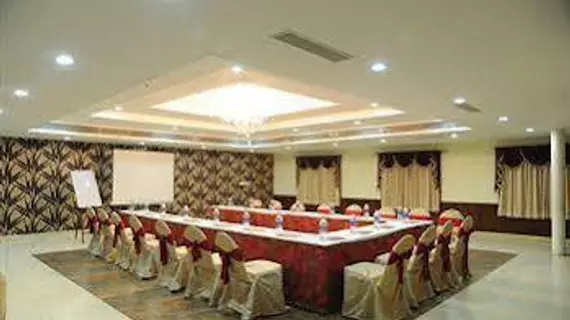 Hotel Crystal Castle | Karnataka - Bengaluru (ve civarı) - Bengaluru - JP Nagar