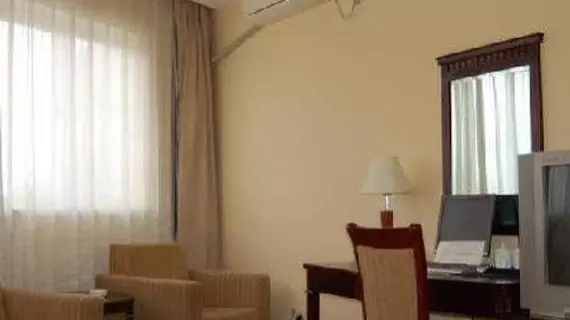 Shanghai Lakeside Holiday Inn Hotel | Şanghay (ve civarı) - Şangay - Huangpu