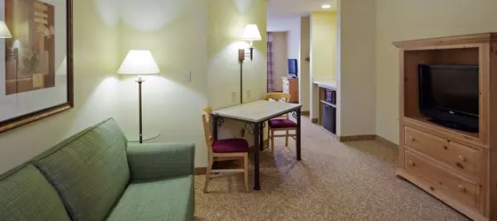 Country Inn & Suites by Radisson, Germantown, WI | Wisconsin - Village of Germantown