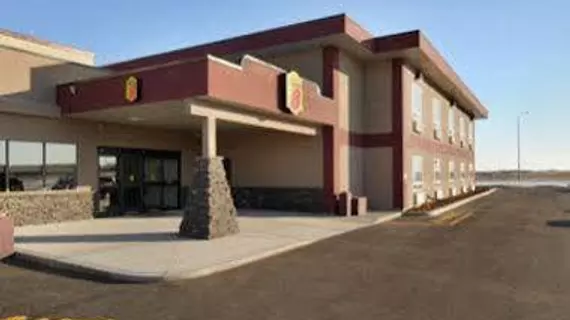 Super 8 Innisfail | Alberta - Red Deer (ve civarı) - Innisfail