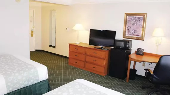 La Quinta Inn & Suites St. Louis Westport | Missouri - St. Louis (ve civarı) - Maryland Heights