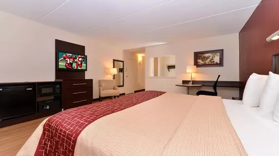 Red Roof Inn Plus Boston - Woburn | Massachusetts - Woburn