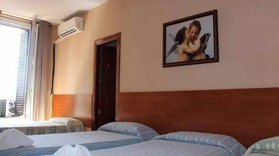 Hostal Estela | Madrid Özerk Topluluğu - Madrid (ve civarı) - Madrid