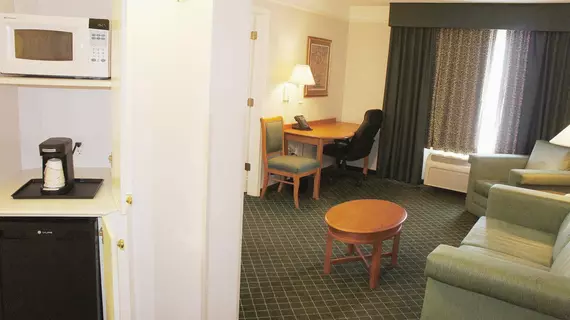 La Quinta Inn & Suites St. Louis Westport | Missouri - St. Louis (ve civarı) - Maryland Heights