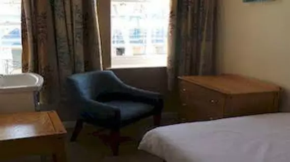 Sterling House Hotel | Doğu Sussex (kontluk) - Eastbourne - Eastbourne Deniz Kıyısı - Eastbourne City Centre